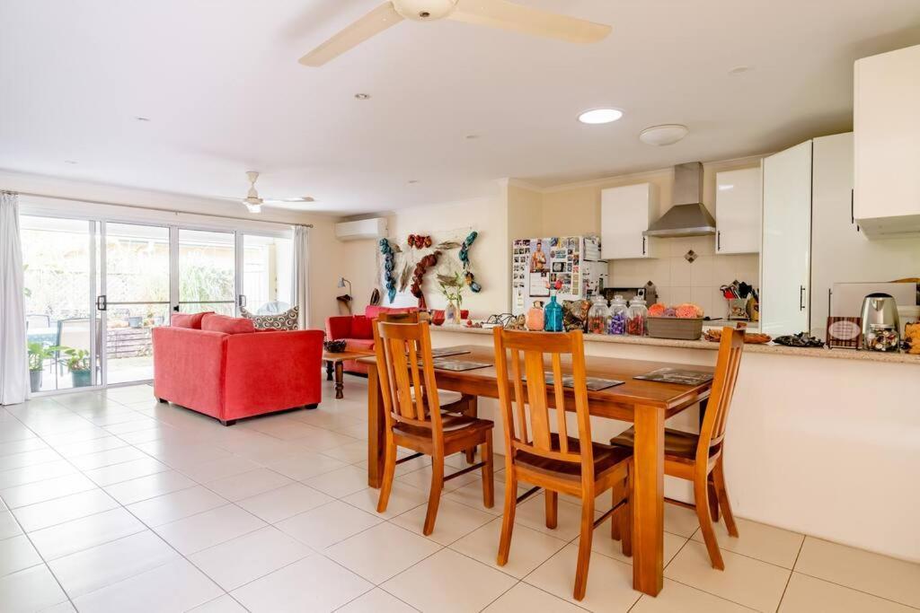Cosy Home In Yandina Экстерьер фото
